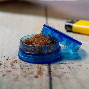Alternative view of Grinder Kapnos